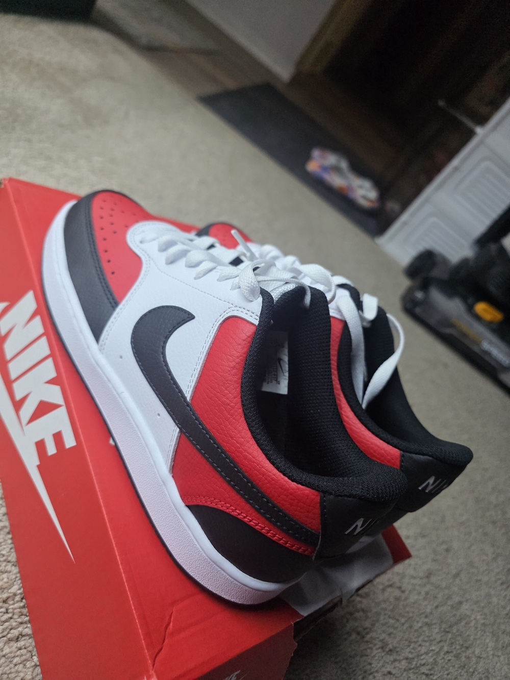 Nike Court Vision Low